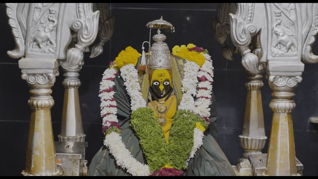 Divine Blessings at Aai Shri Tulja Bhavani Temple, Tuljapur: A Navratri Special.